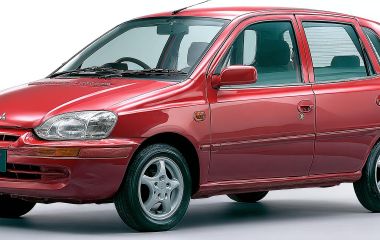 Купить Mitsubishi Space Star 2001 года — 1.3 и 1.6