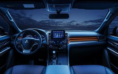 Купить лобовое стекло Mitsubishi Outlander с подогревом