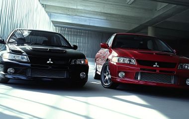 Продажа Mitsubishi Carisma 2003 года: 1.3 и 1.6 MT